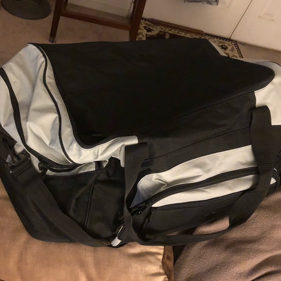 Rare! OSH Hardware 75th Anniversary Duffle Bag- 709 $65 or $60 w/offer - Picture 1 of 3